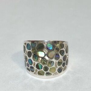 🌹🍃VTG Iridescent Abalone Shell Chip Sterling Silver Dome Ring🍃🌹